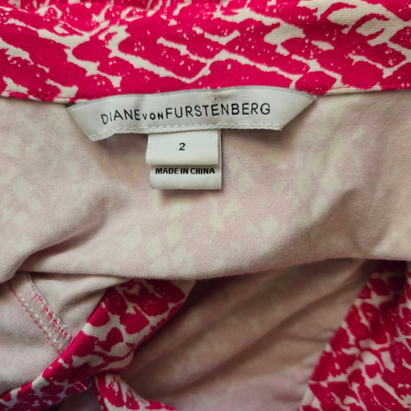 Diane von Furstenberg DVF Fuschia wrap romper Size 2 Pink - Picture 8 of 10